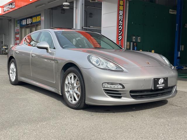 パナメーラ Ｓ　ハイブリッド　ＥＴＣ　クリアランスソナー　オートクルーズコントロール　バックカメラ　ナビ　フルセグＴＶ　アルミホイール　オートライト　ＨＩＤ　サンルーフ　ＡＴ　シートヒーター　シートエアコン　キーレスエントリー（29枚目）