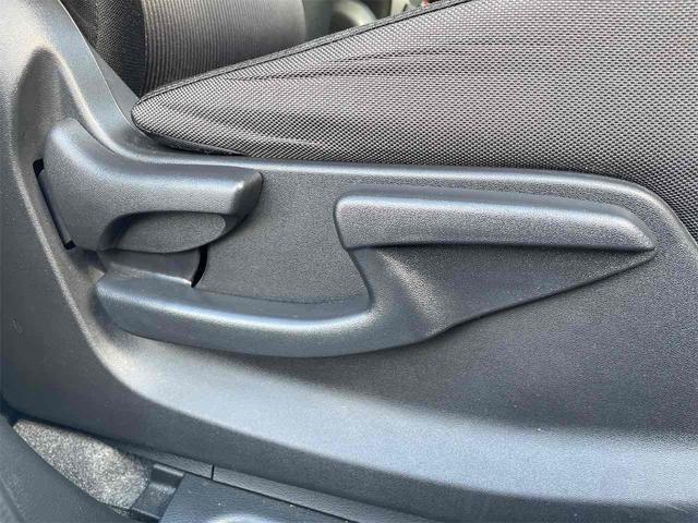 セレナ e-パワー ハイウェイスターV アーバンクロム セーフティパックA 寒冷地仕様 プロパイロット 両側ハンズフリーパワースライドドア アラウンドビューモニター 9型ナビ フルセグTV デジタルインナーミラー シートヒーター リヤオートエアコン(36枚目)