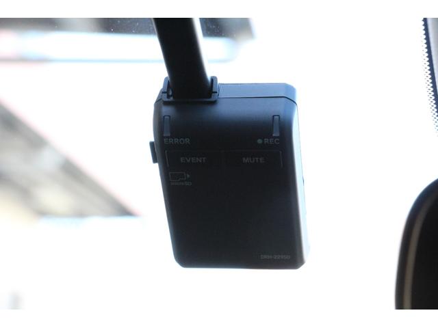 フィット e:HEVホーム ドライブレコーダー バックカメラ ナビ TV クリアランスソナー オートクルーズコントロール レーンアシスト 衝突被害軽減システム アルミホイール オートライト LEDヘッドランプ スマートキー(8枚目)