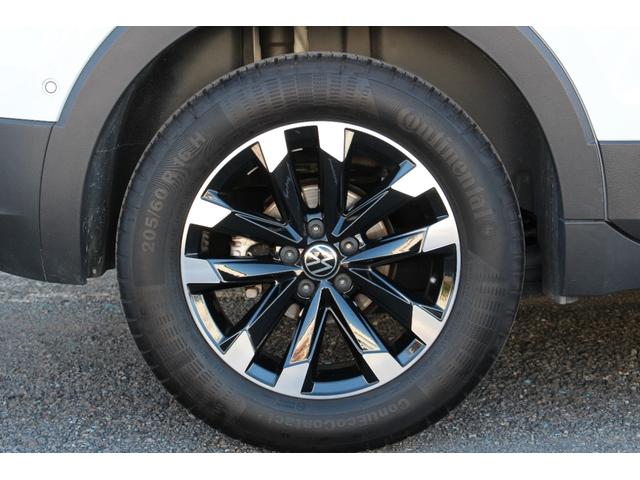 Ｔ－クロス ＴＳＩ　アクティブ　バックカメラ　クリアランスソナー　パークアシスト　衝突被害軽減システム　ナビ　オートライト　ＬＥＤヘッドランプ　アルミホイール　スマートキー　アイドリングストップ　ＡＴ　盗難防止システム　ＡＢＳ（34枚目）