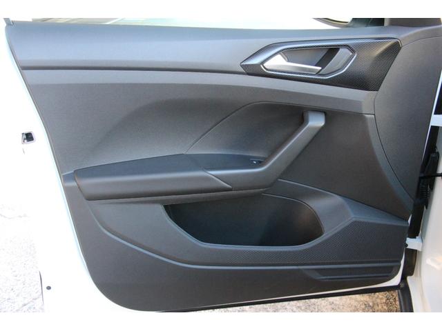 Ｔ－クロス ＴＳＩ　アクティブ　バックカメラ　クリアランスソナー　パークアシスト　衝突被害軽減システム　ナビ　オートライト　ＬＥＤヘッドランプ　アルミホイール　スマートキー　アイドリングストップ　ＡＴ　盗難防止システム　ＡＢＳ（45枚目）