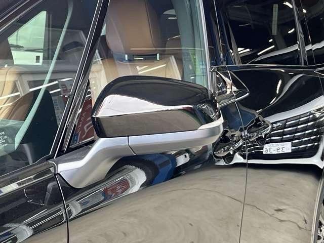 ヴェルファイア Ｚ　プレミア　登録済み未使用車　両側電動スライドドア　ガラスル－フ　全周囲カメラ　フルセグナビ　クリアランスソナー　アダプティブクルーズコントロール　レーンキープアシスト　パワシート　シートヒーター　オットマン（17枚目）