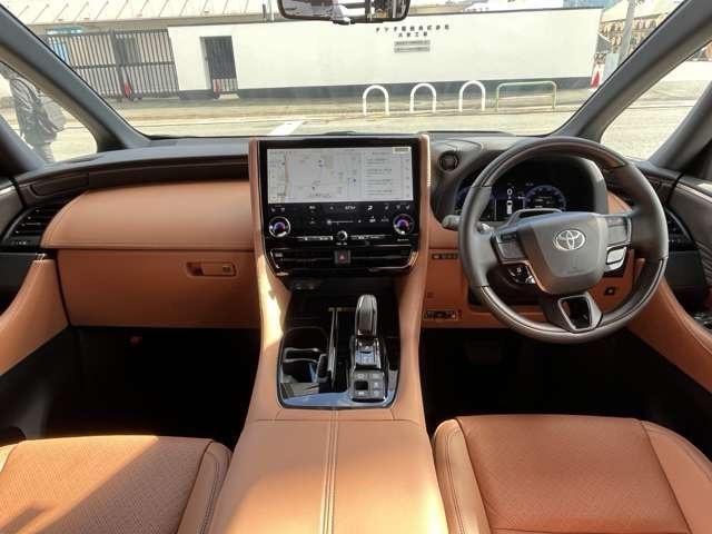 ヴェルファイア Ｚ　プレミア　登録済み未使用車　両側電動スライドドア　ガラスル－フ　全周囲カメラ　フルセグナビ　クリアランスソナー　アダプティブクルーズコントロール　レーンキープアシスト　パワシート　シートヒーター　オットマン（28枚目）