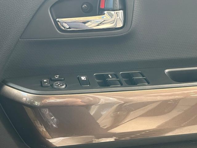 クロスビー ハイブリッドMZ ブラウンアクセントパッケージ装着車 全方位カメラ LEDヘッドライト コーナーセンサー レーンキープアシスト 衝突被害軽減ブレーキ スマートキー USB 純正AW (ベージュブラック)(55枚目)