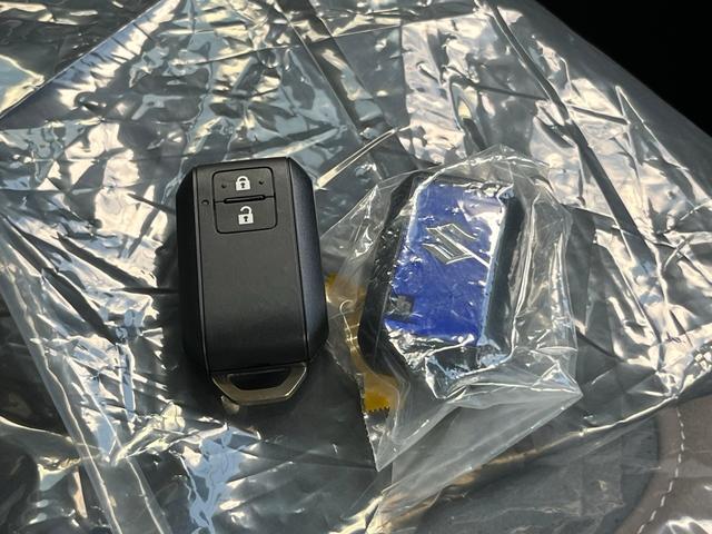 クロスビー ハイブリッドMZ ブラウンアクセントパッケージ装着車 全方位カメラ LEDヘッドライト コーナーセンサー レーンキープアシスト 衝突被害軽減ブレーキ スマートキー USB 純正AW (ベージュブラック)(60枚目)