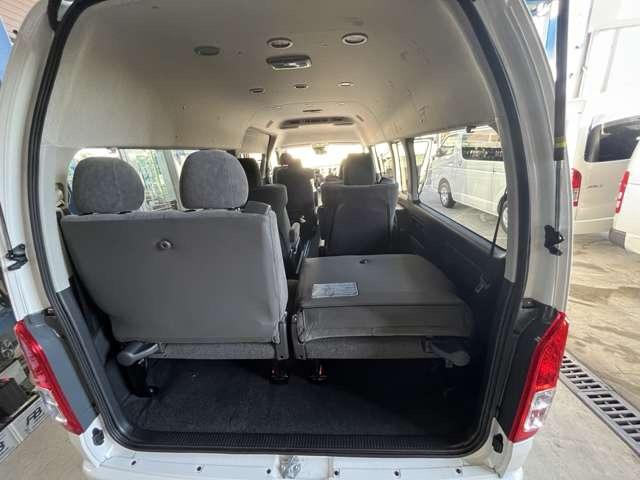 ハイエースワゴン グランドキャビン　ファインテックツアラー　４ＷＤ　デジタルインナーミラー　パノラミックビューモニター　電動スライドドア　ＬＥＤヘッドライト　寒冷地仕様　禁煙車　オットマン　コーナーセンサー（19枚目）