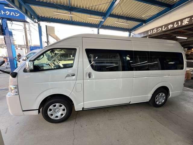 ハイエースワゴン グランドキャビン　ファインテックツアラー　４ＷＤ　デジタルインナーミラー　パノラミックビューモニター　電動スライドドア　ＬＥＤヘッドライト　寒冷地仕様　禁煙車　オットマン　コーナーセンサー（29枚目）