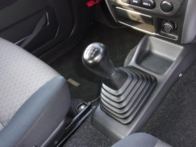 ジムニー ＸＧ　切替４ＷＤ　５速ＭＴ　ターボ　ＣＤステレオ　ライトレベライザー（15枚目）