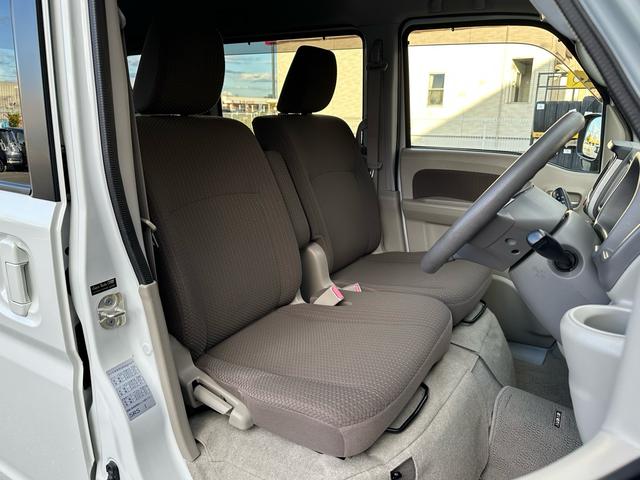 エブリイワゴン ＪＰターボ　２ＷＤ　ハイルーフ　ＡＡＣ　スマートキー　パワーウィンドウ　パワーステアリング　衝突安全ボディ　衝突被害軽減システム　ＡＢＳ　横滑り防止　運転席エアバッグ　助手席エアバッグ　ベンチシート　フルフラット（13枚目）