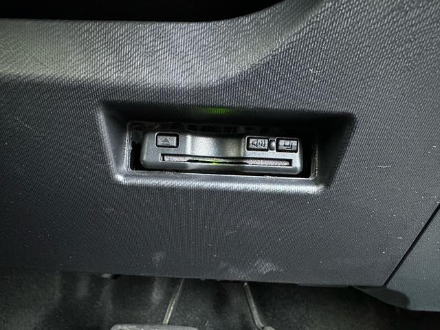 アクア Ｓスタイルブラック　トヨタセーフティーセンス　衝突被害軽減システム　盗難防止システム　ナビ　バックカメラ　ＥＴＣ　ＬＥＤヘッドライト　スマートキー（30枚目）