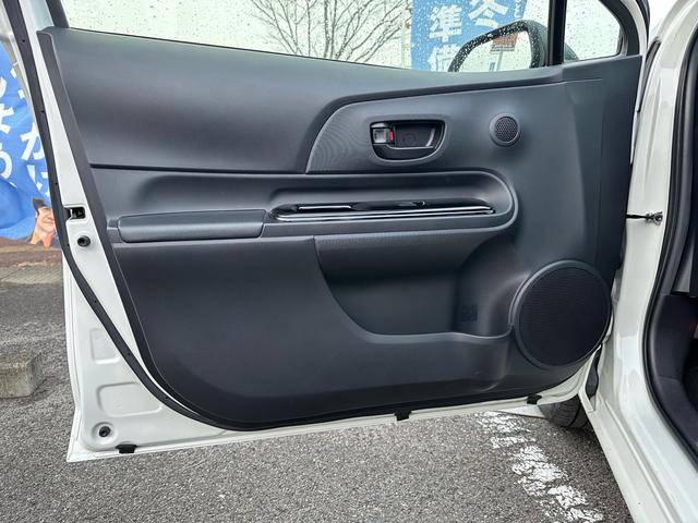 アクア Ｓスタイルブラック　トヨタセーフティーセンス　衝突被害軽減システム　盗難防止システム　ナビ　バックカメラ　ＥＴＣ　ＬＥＤヘッドライト　スマートキー（35枚目）