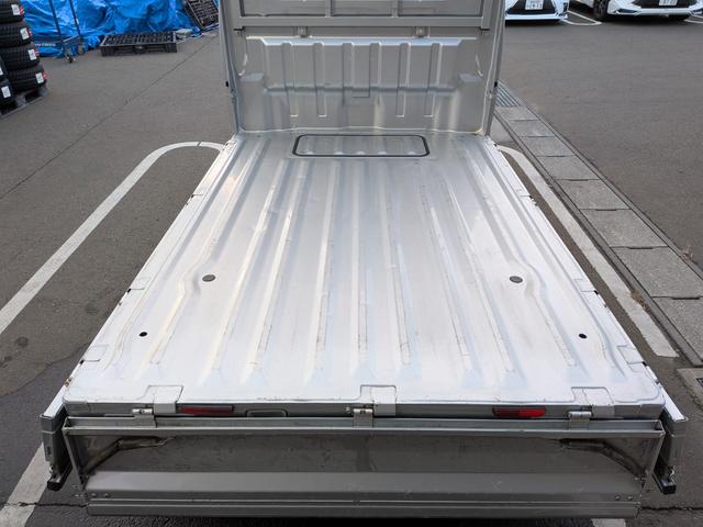 キャリイトラック ＫＣエアコン・パワステ　５速マニュアル　４ＷＤ　エアコン　パワステ（17枚目）