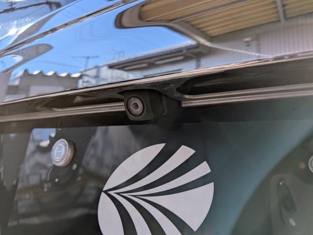 通常のオートローンに加えて、残価設定型ローン（新車）、自由払いローン、残価清算ローンの４種類をご準備しております