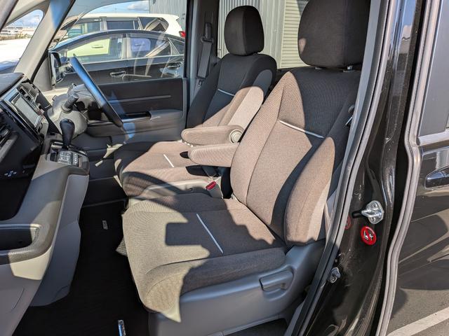 今話題のカーリース、税金や保険、車検やメンテナンス、豊富なカー用品すべて入ってで、月々定額！！　リース期間満了後は乗換・返却・再リース・買い取りの４つのプランから選べます！