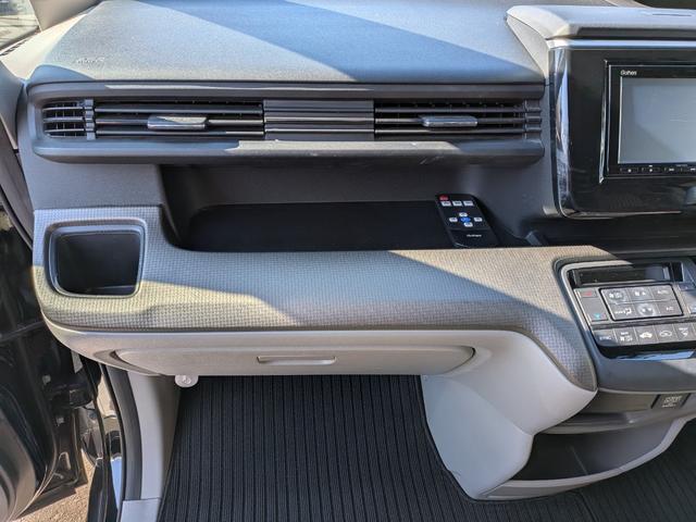 愛車買取も当店にお任せ下さい！特許取得の査定システム「査定Ｄｒ．」で、当社指定の査定資格も持ったスタッフがしっかり査定します。