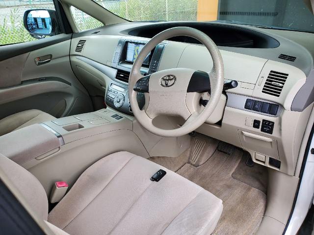 エスティマハイブリッド Ｘ　両側電動スライド　キーレス　フルセグ　ナビ＆ＴＶ　１７アルミホイール　乗車定員８人　エアバッグ　オートマ　フル装備　助手席エアバッグ　ＨＩＤヘッドライト　ＥＴＣ　バックカメラ　スマートキー（4枚目）