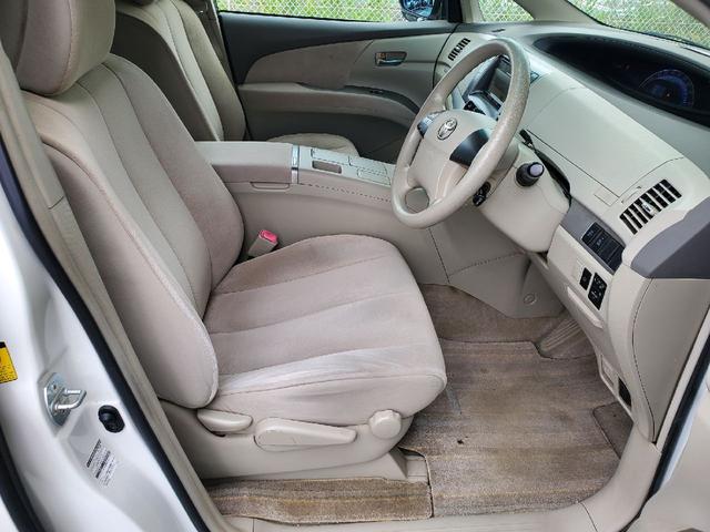 エスティマハイブリッド Ｘ　両側電動スライド　キーレス　フルセグ　ナビ＆ＴＶ　１７アルミホイール　乗車定員８人　エアバッグ　オートマ　フル装備　助手席エアバッグ　ＨＩＤヘッドライト　ＥＴＣ　バックカメラ　スマートキー（14枚目）