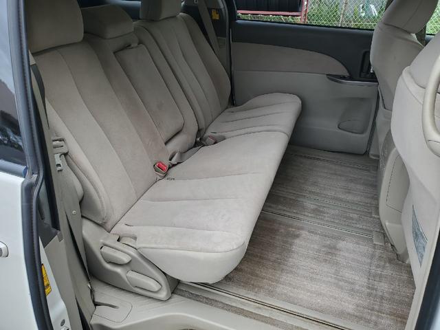 エスティマハイブリッド Ｘ　両側電動スライド　キーレス　フルセグ　ナビ＆ＴＶ　１７アルミホイール　乗車定員８人　エアバッグ　オートマ　フル装備　助手席エアバッグ　ＨＩＤヘッドライト　ＥＴＣ　バックカメラ　スマートキー（16枚目）