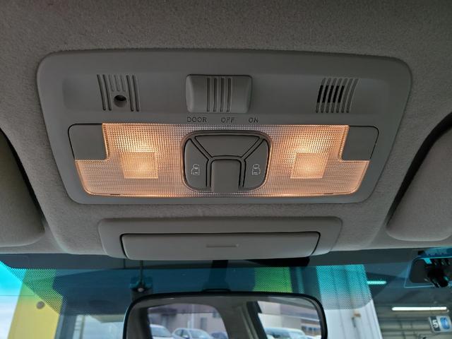 エスティマハイブリッド Ｘ　両側電動スライド　キーレス　フルセグ　ナビ＆ＴＶ　１７アルミホイール　乗車定員８人　エアバッグ　オートマ　フル装備　助手席エアバッグ　ＨＩＤヘッドライト　ＥＴＣ　バックカメラ　スマートキー（19枚目）