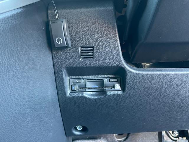 ノア ハイブリッドＳ－Ｇ　ワンオーナー　ナビＴＶ　ＤＶＤ　ＥＴＣ　バックカメラ　追従クルーズコントロール　レーンアシスト　衝突被害軽減ブレーキ　両側スライド・片側電動　オートハイビーム　ＬＥＤヘッドランプ　スマートキー（10枚目）