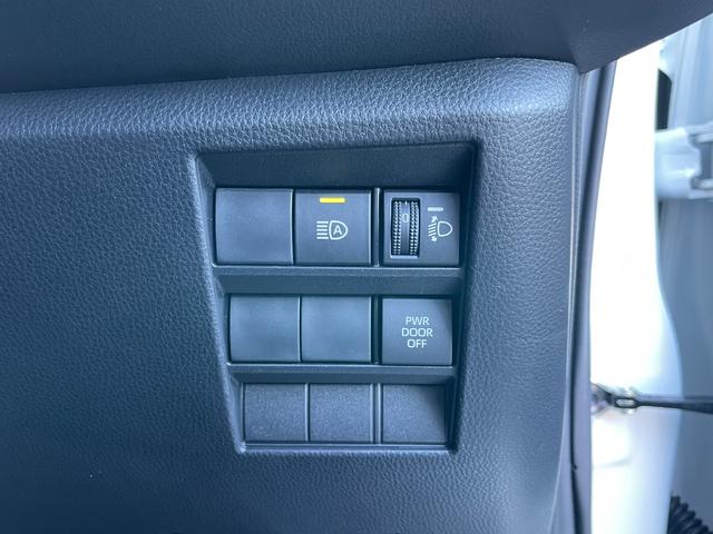 ノア ハイブリッドＳ－Ｇ　ワンオーナー　ナビＴＶ　ＤＶＤ　ＥＴＣ　バックカメラ　追従クルーズコントロール　レーンアシスト　衝突被害軽減ブレーキ　両側スライド・片側電動　オートハイビーム　ＬＥＤヘッドランプ　スマートキー（11枚目）