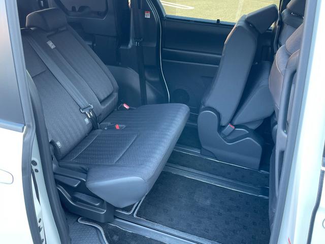 ノア ハイブリッドＳ－Ｇ　ワンオーナー　ナビＴＶ　ＤＶＤ　ＥＴＣ　バックカメラ　追従クルーズコントロール　レーンアシスト　衝突被害軽減ブレーキ　両側スライド・片側電動　オートハイビーム　ＬＥＤヘッドランプ　スマートキー（51枚目）