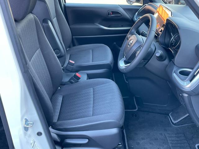 ノア ハイブリッドＳ－Ｇ　ワンオーナー　ナビＴＶ　ＤＶＤ　ＥＴＣ　バックカメラ　追従クルーズコントロール　レーンアシスト　衝突被害軽減ブレーキ　両側スライド・片側電動　オートハイビーム　ＬＥＤヘッドランプ　スマートキー（55枚目）