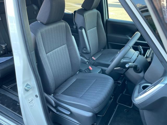 ノア ハイブリッドＳ－Ｇ　ワンオーナー　ナビＴＶ　ＤＶＤ　ＥＴＣ　バックカメラ　追従クルーズコントロール　レーンアシスト　衝突被害軽減ブレーキ　両側スライド・片側電動　オートハイビーム　ＬＥＤヘッドランプ　スマートキー（57枚目）