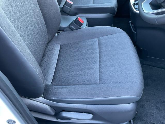 ノア ハイブリッドＳ－Ｇ　ワンオーナー　ナビＴＶ　ＤＶＤ　ＥＴＣ　バックカメラ　追従クルーズコントロール　レーンアシスト　衝突被害軽減ブレーキ　両側スライド・片側電動　オートハイビーム　ＬＥＤヘッドランプ　スマートキー（77枚目）