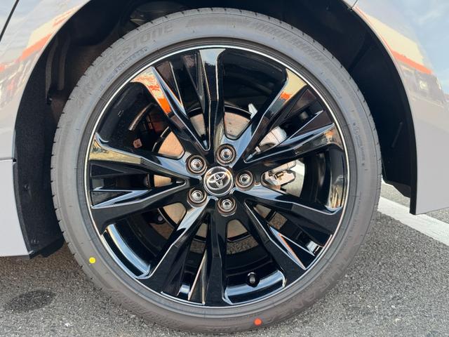 カローラツーリング アクティブスポーツ　特別仕様車／セーフティーセンス／ＢＳＭ／Ｔ－コネクトナビ／フルセグ／ＥＴＣ２．０／バックカメラ／クリアランスソナー／前席シートヒーター／ステアリングヒーター／ＡＣ１００Ｖ・１５００Ｗ電源（23枚目）