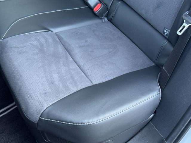 カローラツーリング アクティブスポーツ　特別仕様車／セーフティーセンス／ＢＳＭ／Ｔ－コネクトナビ／フルセグ／ＥＴＣ２．０／バックカメラ／クリアランスソナー／前席シートヒーター／ステアリングヒーター／ＡＣ１００Ｖ・１５００Ｗ電源（37枚目）