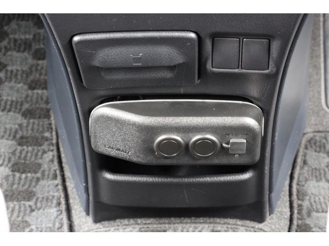 ノア Si ナビ TV ETC バックカメラ 両側スライド・片側電動 LEDヘッドランプ スマートキー アルミホイール アイドリングストップ 電動格納ミラー(40枚目)