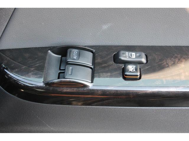 ハイエースバン スーパーＧＬ　ダークプライムＩＩ　ベッドキット　シートカバー　全周囲カメラ　ナビ　ＴＶ　ＥＴＣ　両側パワースライドドア　レーンアシスト　衝突被害軽減システム　オートマチックハイビーム　スマートキー　電動格納ミラー（23枚目）