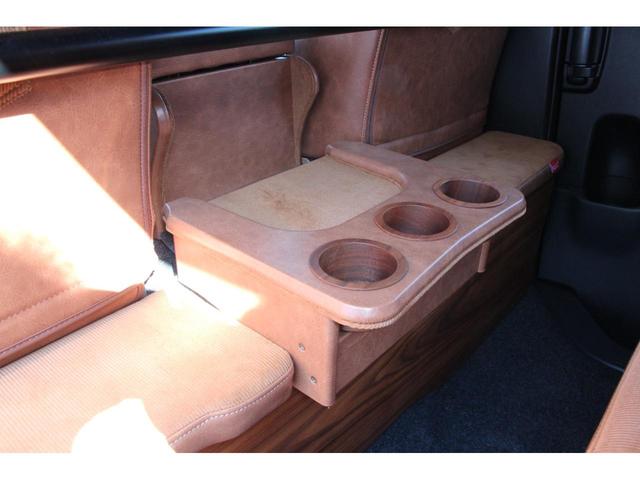 ハイエースバン スーパーＧＬ　ダークプライムＩＩ　ベッドキット　シートカバー　全周囲カメラ　ナビ　ＴＶ　ＥＴＣ　両側パワースライドドア　レーンアシスト　衝突被害軽減システム　オートマチックハイビーム　スマートキー　電動格納ミラー（57枚目）