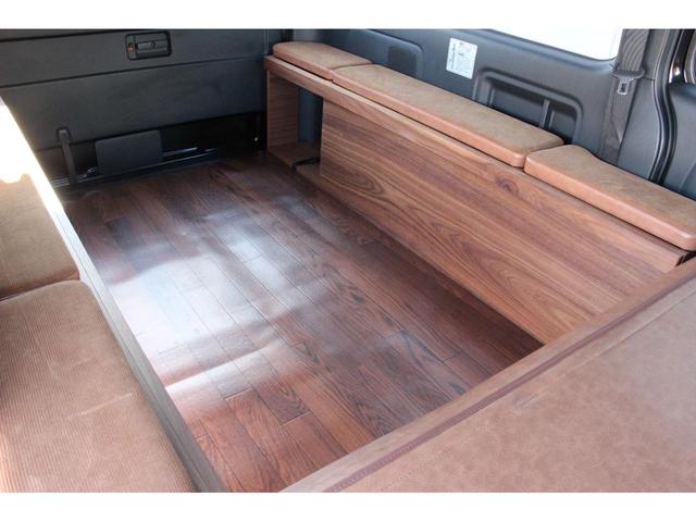 ハイエースバン スーパーＧＬ　ダークプライムＩＩ　ベッドキット　シートカバー　全周囲カメラ　ナビ　ＴＶ　ＥＴＣ　両側パワースライドドア　レーンアシスト　衝突被害軽減システム　オートマチックハイビーム　スマートキー　電動格納ミラー（62枚目）