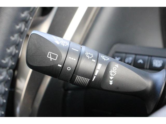 アルファード ２．５Ｓ　タイプゴールドＩＩ　サンルーフ　バックカメラ　ナビ　クリアランスソナー　オートクルーズコントロール　レーンアシスト　衝突被害軽減システム　両側電動スライドドア　オートマチックハイビーム　ＬＥＤヘッドランプ（10枚目）