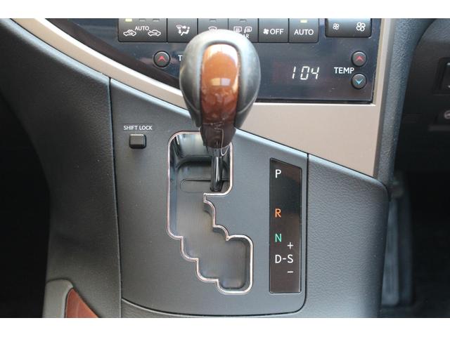 ＲＸ ＲＸ４５０ｈ　バージョンＬ　４ＷＤ　ＥＴＣ　バックカメラ　オートクルーズコントロール　パワーシート　サンルーフ　ナビ　オートライト　ヘッドライトウォッシャー　電動リアゲート　アルミホイール　スマートキー　電動格納ミラー（16枚目）