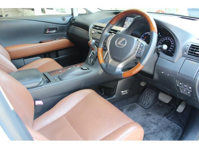 ＲＸ ＲＸ４５０ｈ　バージョンＬ　４ＷＤ　ＥＴＣ　バックカメラ　オートクルーズコントロール　パワーシート　サンルーフ　ナビ　オートライト　ヘッドライトウォッシャー　電動リアゲート　アルミホイール　スマートキー　電動格納ミラー（41枚目）