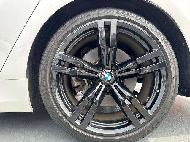 ７４０ｉ　Ｍスポーツ　ドライブレコーダー　クリアランスソナー　オートクルーズコントロール　全周囲カメラ　ナビ　アルミホイール　オートライト　サンルーフ　ＡＴ　シートヒーター　シートエアコン　スマートキー(69枚目)