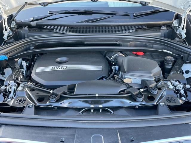 Ｘ１ ｘＤｒｉｖｅ　２０ｉ　Ｍスポーツ　ワンオーナー　４ＷＤ　ＥＴＣ　全周囲カメラ　クリアランスソナー　オートクルーズコントロール　レーンアシスト　パワーシート　衝突被害軽減システム　ナビ　ＬＥＤヘッドランプ　ＨＵＤ　電動リアゲート（22枚目）