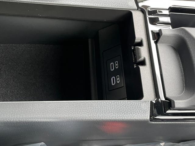 プリウス Z ワンオーナー サイドバイザー フロアマットデラックス デジタルインナーミラー 純正ナビフルセグTV パノラミックビュー ETC2.0 衝突被害軽減ブレーキ ブラインドスポットモニター 追従クルコン(60枚目)