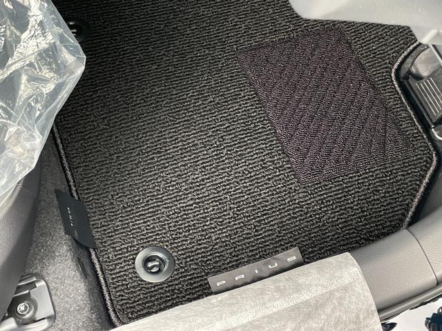 プリウス Z ワンオーナー サイドバイザー フロアマットデラックス デジタルインナーミラー 純正ナビフルセグTV パノラミックビュー ETC2.0 衝突被害軽減ブレーキ ブラインドスポットモニター 追従クルコン(78枚目)