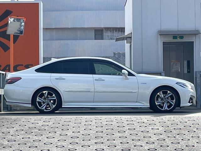 クラウンハイブリッド RSアドバンス 純正ナビフルセグTV ブルーレイ ETC2.0 バックカメラ 衝突被害軽減ブレーキ 追従クルーズコントロール ムーンルーフ パーキングアシスト ブラインドスポットモニター シートヒーター リアシェード(16枚目)