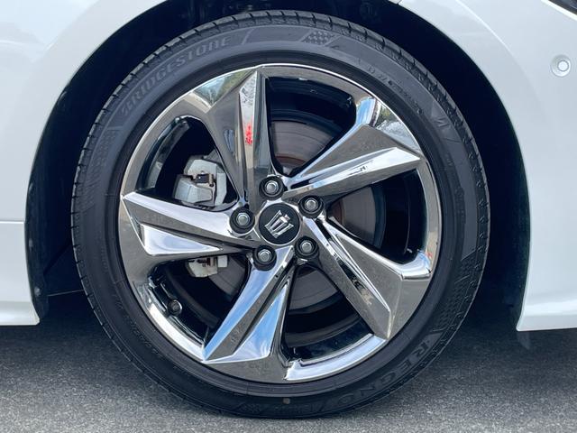 クラウンハイブリッド RSアドバンス 純正ナビフルセグTV ブルーレイ ETC2.0 バックカメラ 衝突被害軽減ブレーキ 追従クルーズコントロール ムーンルーフ パーキングアシスト ブラインドスポットモニター シートヒーター リアシェード(22枚目)