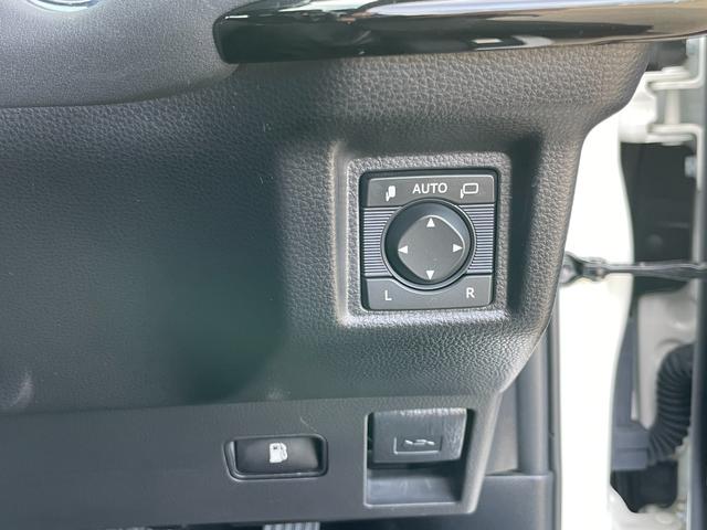 クラウンハイブリッド RSアドバンス 純正ナビフルセグTV ブルーレイ ETC2.0 バックカメラ 衝突被害軽減ブレーキ 追従クルーズコントロール ムーンルーフ パーキングアシスト ブラインドスポットモニター シートヒーター リアシェード(23枚目)