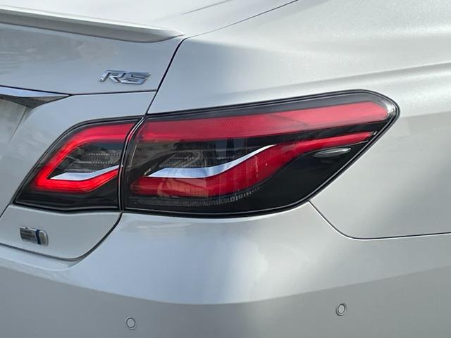 クラウンハイブリッド RSアドバンス 純正ナビフルセグTV ブルーレイ ETC2.0 バックカメラ 衝突被害軽減ブレーキ 追従クルーズコントロール ムーンルーフ パーキングアシスト ブラインドスポットモニター シートヒーター リアシェード(40枚目)