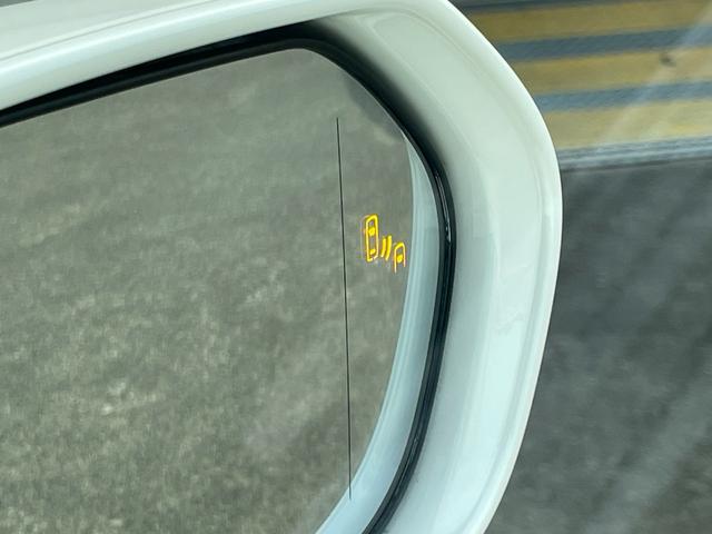 クラウンハイブリッド RSアドバンス 純正ナビフルセグTV ブルーレイ ETC2.0 バックカメラ 衝突被害軽減ブレーキ 追従クルーズコントロール ムーンルーフ パーキングアシスト ブラインドスポットモニター シートヒーター リアシェード(42枚目)