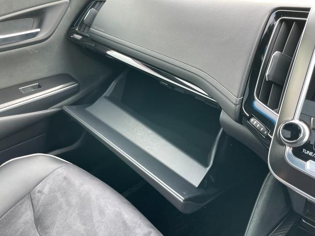 クラウンハイブリッド RSアドバンス 純正ナビフルセグTV ブルーレイ ETC2.0 バックカメラ 衝突被害軽減ブレーキ 追従クルーズコントロール ムーンルーフ パーキングアシスト ブラインドスポットモニター シートヒーター リアシェード(69枚目)