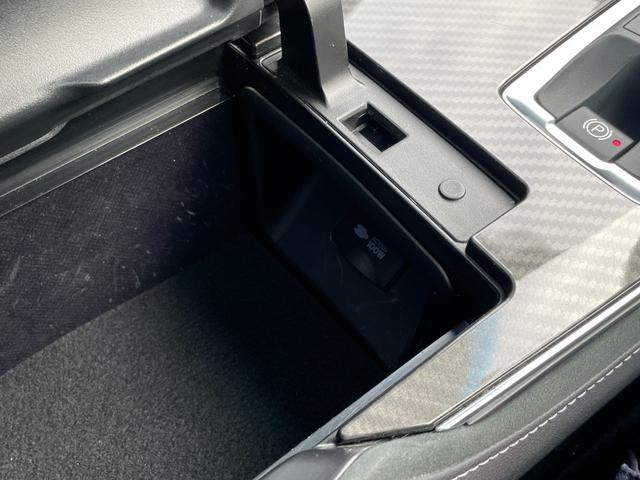 クラウンハイブリッド RSアドバンス 純正ナビフルセグTV ブルーレイ ETC2.0 バックカメラ 衝突被害軽減ブレーキ 追従クルーズコントロール ムーンルーフ パーキングアシスト ブラインドスポットモニター シートヒーター リアシェード(74枚目)