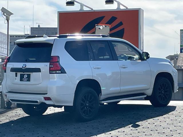 ランドクルーザープラド TX Lパッケージ マットブラックエディション ワンオーナー 純正ナビ フルセグTV ETC2.0 全方位モニター ムーンルーフ TRDエアロ 専用グリル・アルミ オートライト シートベンチレーター 追従クルーズコントロール 衝突被害軽減ブレーキ(15枚目)